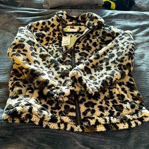 Polyester faux fur zip up jacket 🧥 NWT